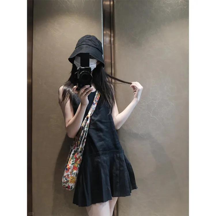 韩系甜美纯色无袖圆领简约时尚气质设计感连衣裙2025夏季新款短裙