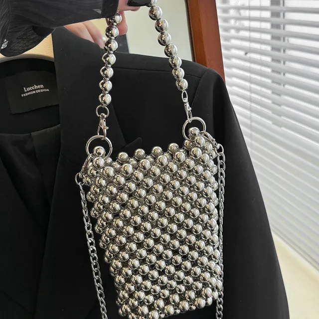 拍照好看的包包女新款网红百搭串珠包小手拎包珍珠链条斜挎手机包
