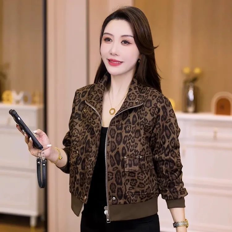女装秋款爆款2025新款宽松豹纹时尚翻领显瘦万能百搭小个子短外套