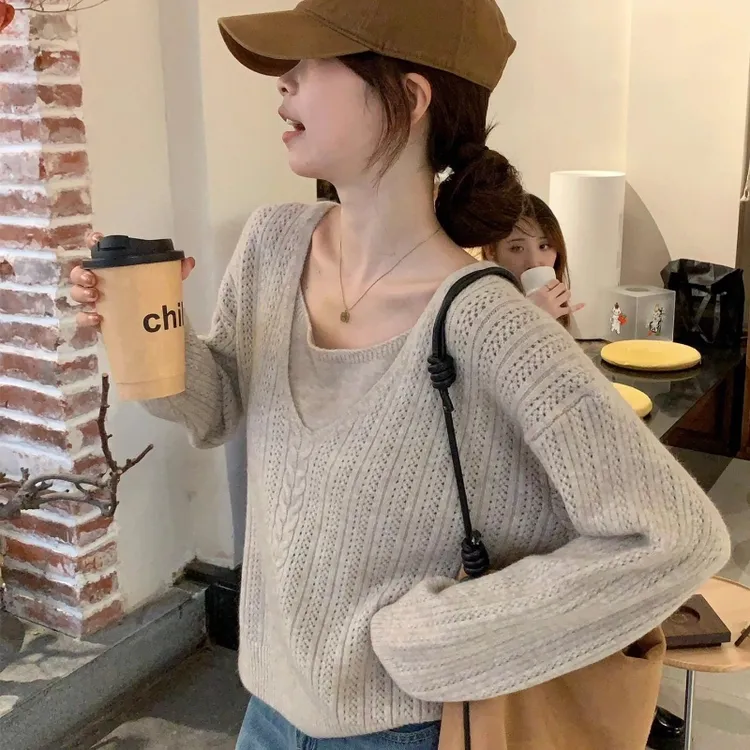 韩系穿搭女装秋季新款镂空外搭叠穿套头针织衫配吊带上衣两件套装