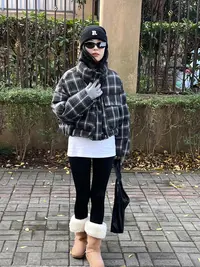 90白鸭绒 格子短款连帽服羽绒服HY-8151