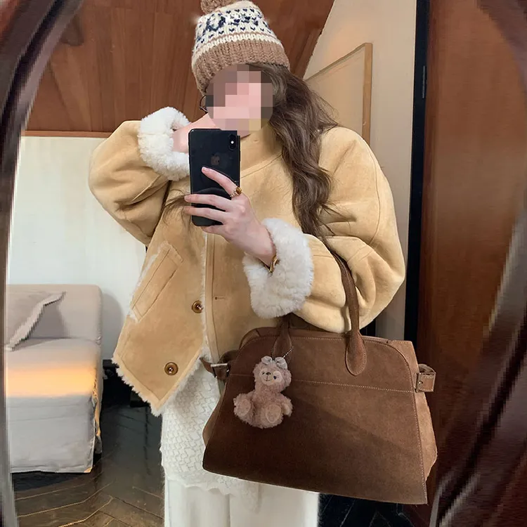 2025秋冬鹿皮绒加厚秀场廓形撞色皮毛一体环保加厚羊羔毛短外套女