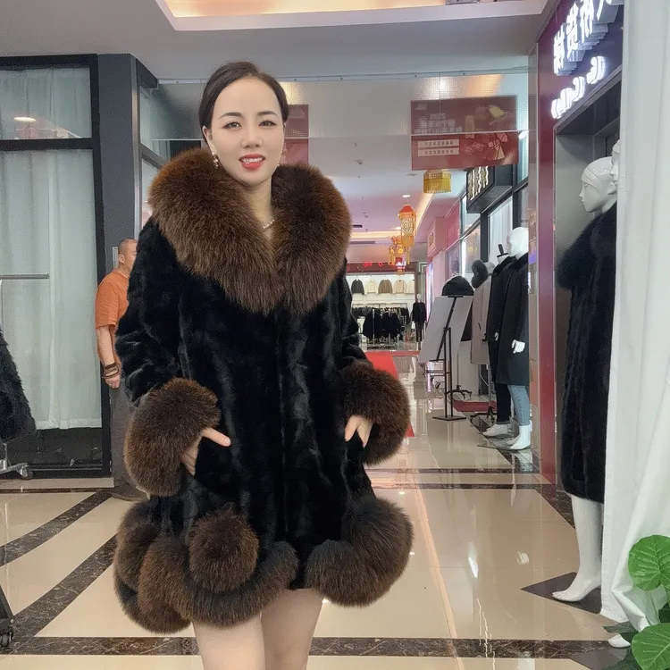 2025年新款单排扣女V领纽扣80公分中长款甜美风外套轻奢时尚气质