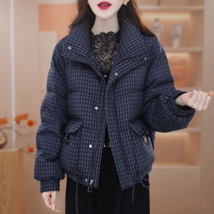 时尚百搭加厚格纹羽绒服2025冬季新款女士洋气显瘦保暖白鸭绒外套