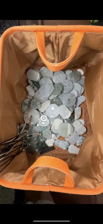 天然A货大放漏，拍下随机发货