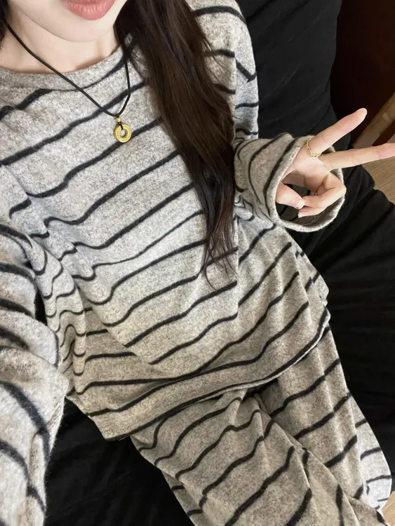 慵懒风条纹情侣睡衣女春秋保暖德绒简约宽松圆领男士家居服套装冬