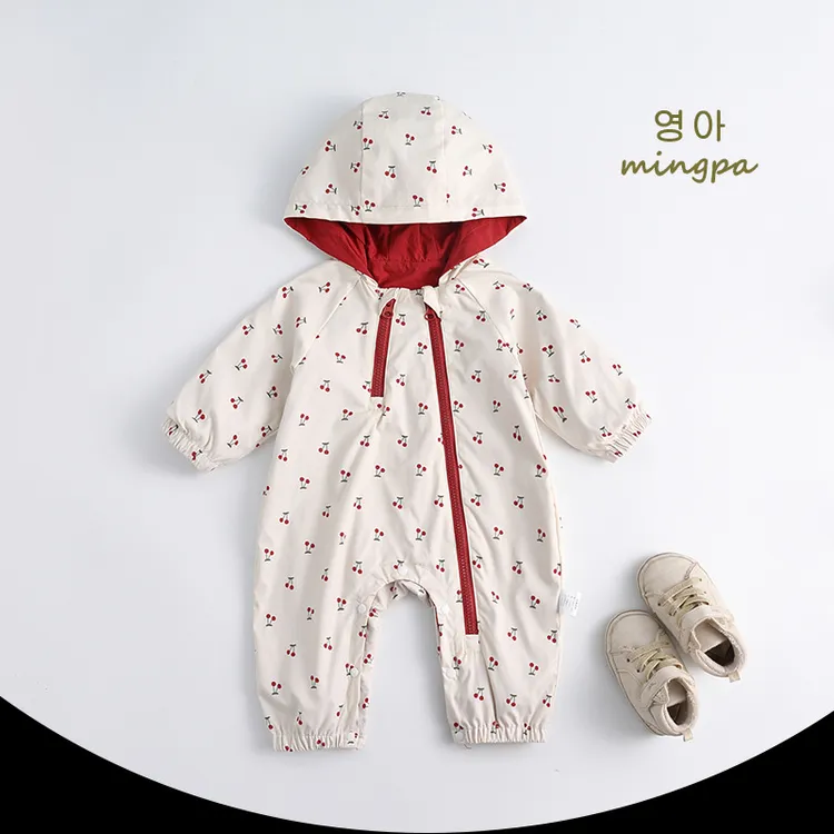 婴儿连体衣秋装女宝宝衣服可爱哈衣超萌幼儿外出爬服连帽冲锋衣
