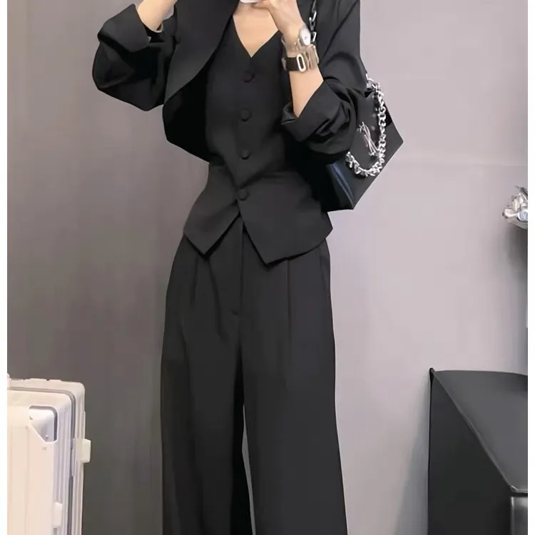 爆款女装秋季新款欧货潮休闲时尚高级感西装马甲阔腿裤套装三件套