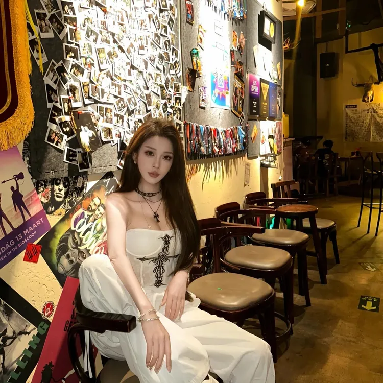 美式辣妹气质白色十字架抹胸收腰背心夏季短款修身百搭性感上衣