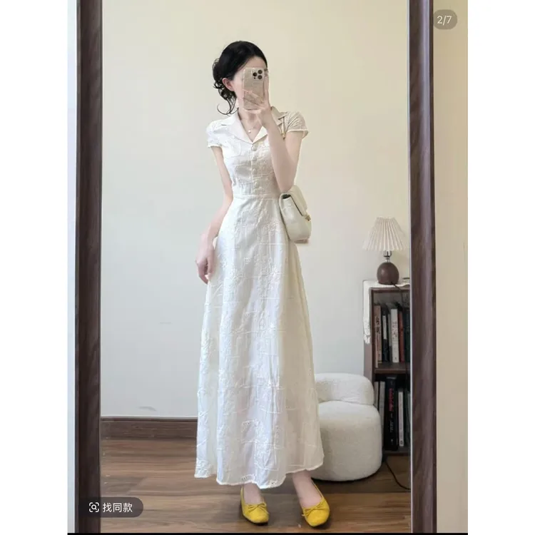 今年超火白色刺绣连衣裙女2025夏季度假风法式小众掐腰气质长裙子