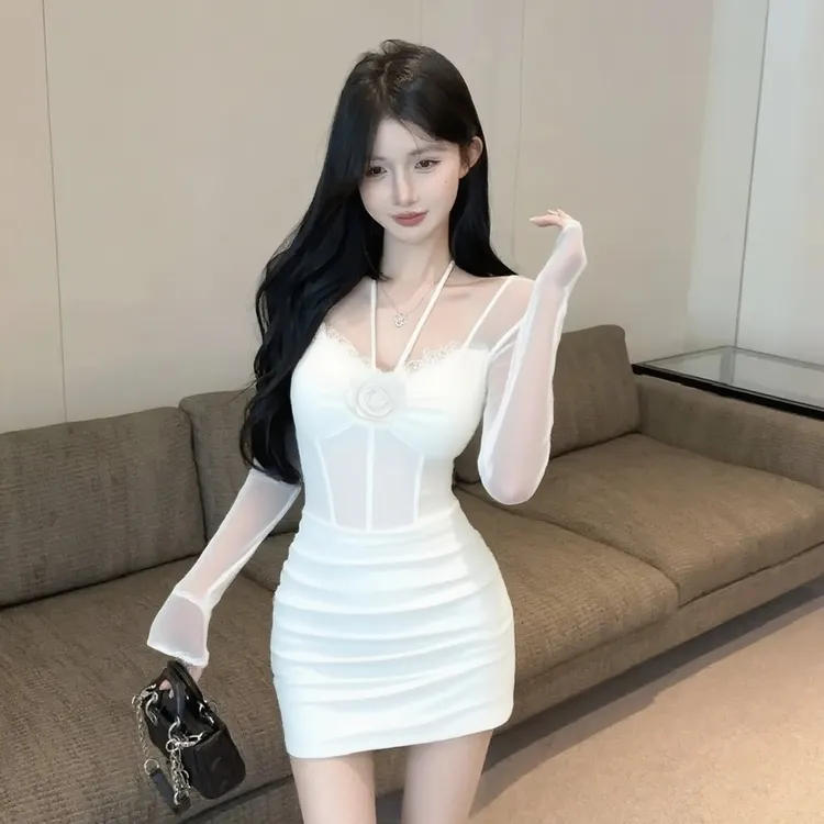 法式辣妹性感黑色蕾丝长袖连衣裙春秋气质修身显瘦御姐风包臀短裙