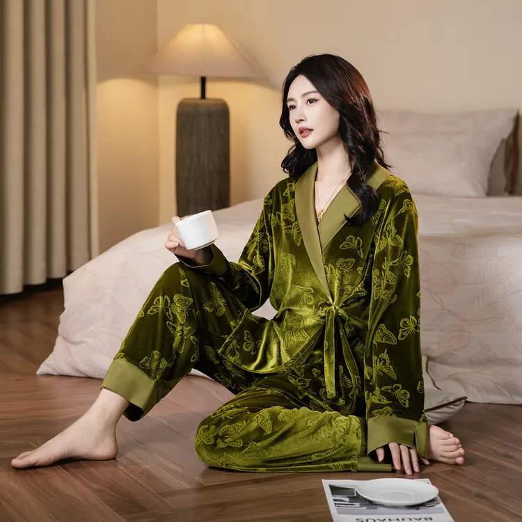 达芬奇密码睡衣女士新款蝴蝶金钻绒套加厚长袖秋冬家居服保暖套装