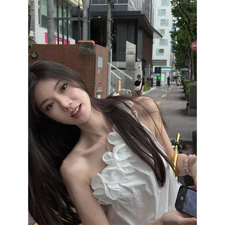 法式立体花朵斜肩吊带背心女夏季外穿内搭花苞无袖上衣设计感小众