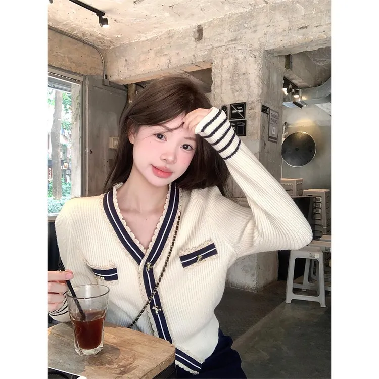 法式撞色蕾丝花边针织开衫女2024冬季新款氛围感气质网红长袖毛衣