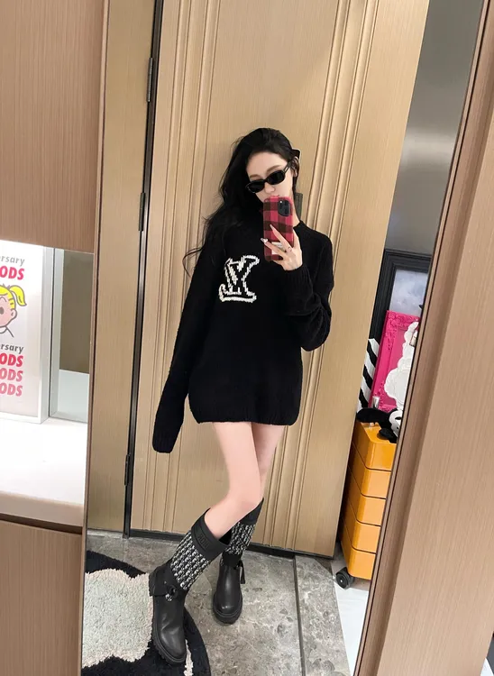 慵懒风软糯字母刺绣针织毛衣女2025秋冬新款圆领套头长袖情侣上衣