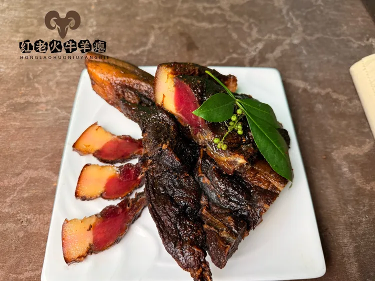 传统熏制精华香溢四方 地道风味腊肉