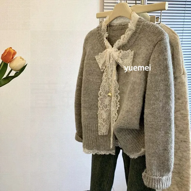 打底衫秋冬百搭蕾丝拼接气质女冬季新款慵加绒加厚毛衣外套
