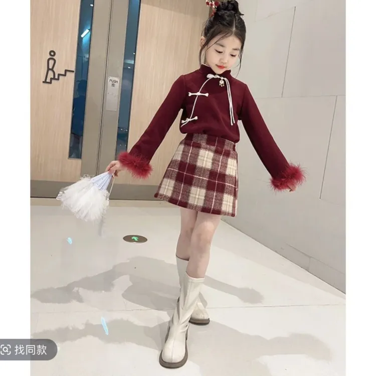 女童2025新款拜年服新中式加绒上衣毛毛袖子洋气格子裙高级感套装