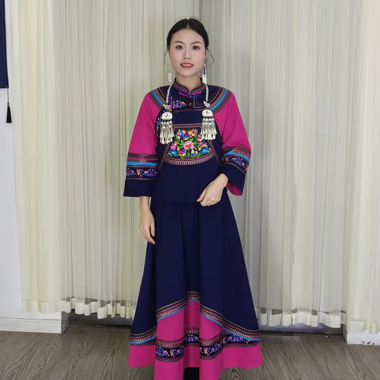 2026年新款布依族壮族刺绣玫红色裙子套装