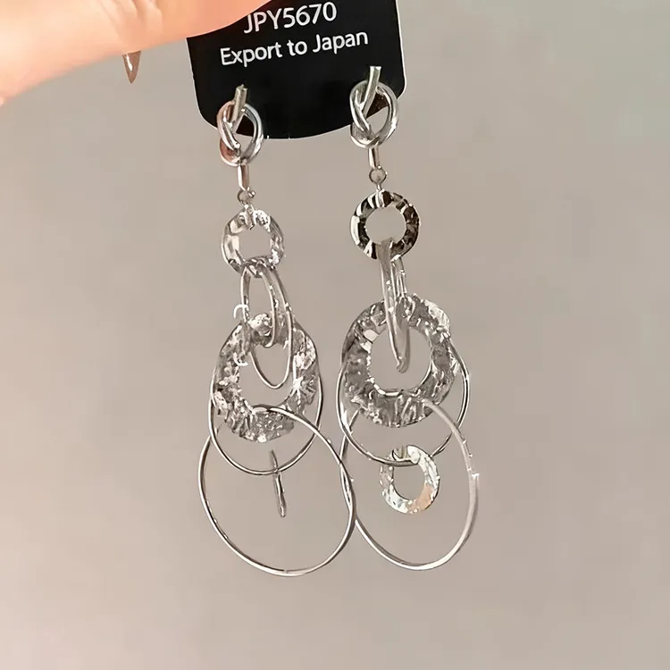 铜合金耳饰 冷淡风褶皱镂空银色圈圈流苏耳环高级感耳钉气质耳饰