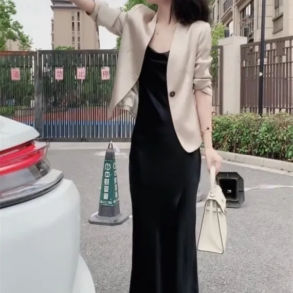 网红爆款时尚西服套装裙女2025秋季新款高端醋酸显瘦外套+吊带裙