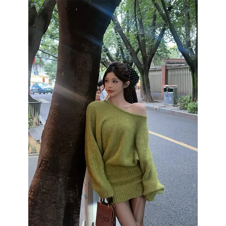 2025秋冬辣妹氛围感露肩毛衣裙女秋气质慵懒显瘦包臂超好看连衣裙