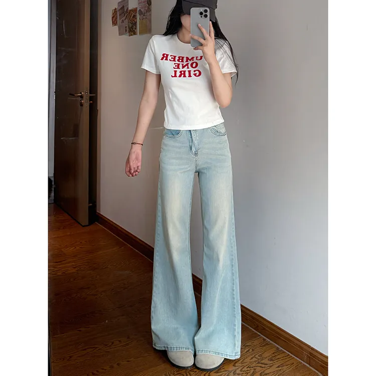 浅蓝色高腰不贴腿微喇牛仔裤女2025秋季新款高腰显瘦拖地长裤子