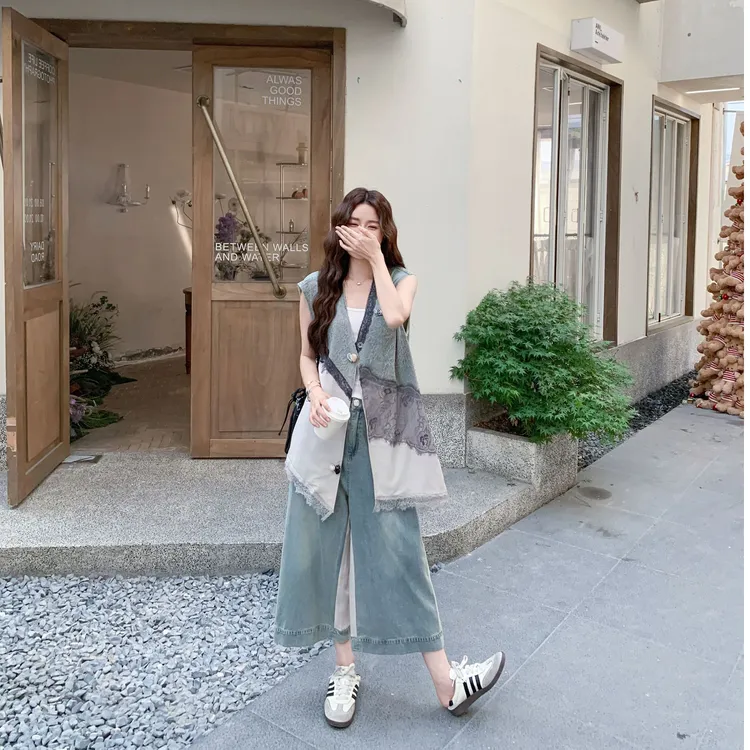 巨好看减龄穿搭牛仔套装女2025夏季新款蕾丝拼接马甲阔腿裤两件套