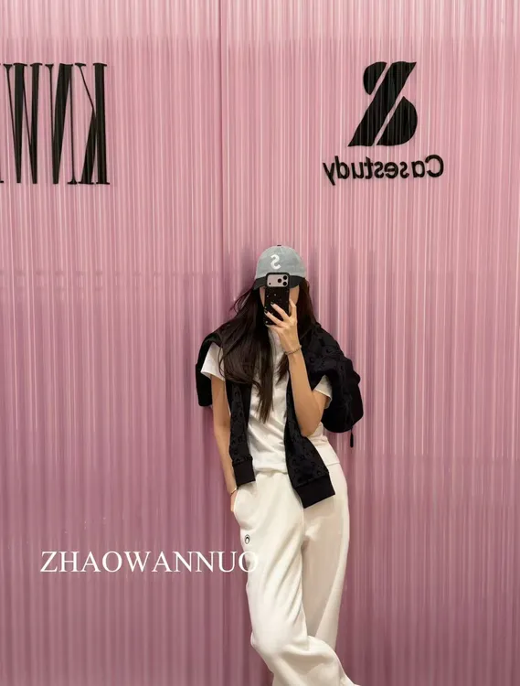 ZHAO WANNUO 丨 月亮刺绣标志加厚羊羔绒卫裤NC1092