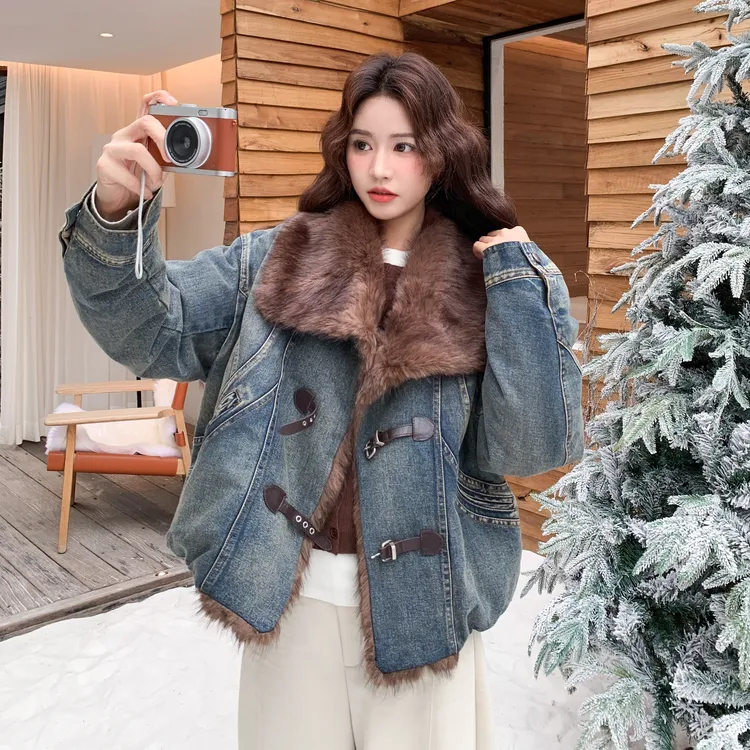 复古时髦感毛毛拼接牛仔派克羽绒服女2025冬季设计感90绒夹克外套