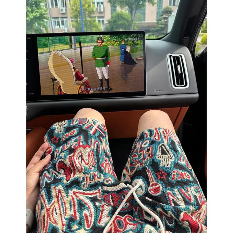 彩色涂鸦短裤男生夏季美式设计感小众潮牌休闲港风高级感五分裤子