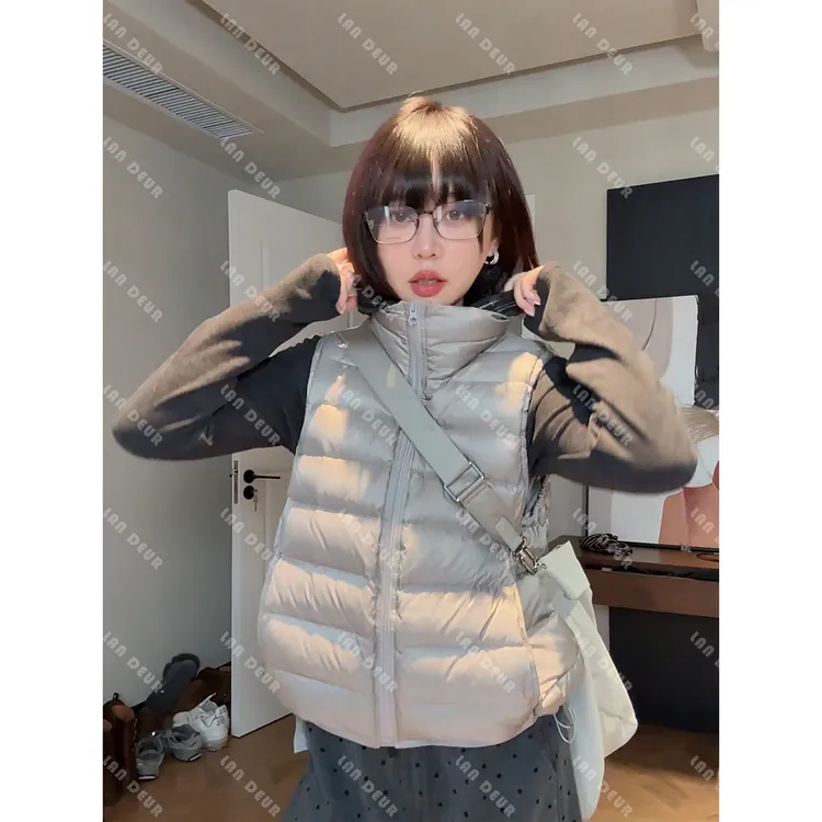 JIUJIU【花楼听月】时尚百搭立领拉链无袖排骨设计感鹅绒马甲外套