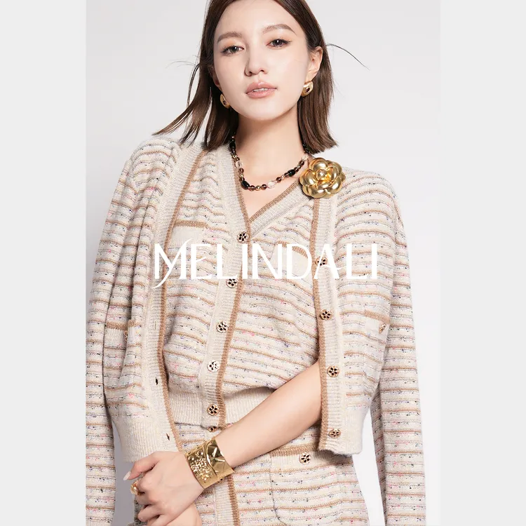 Melinda Li【新贵老钱香】彩宝条纹高智小香风针织背心开衫半裙套装