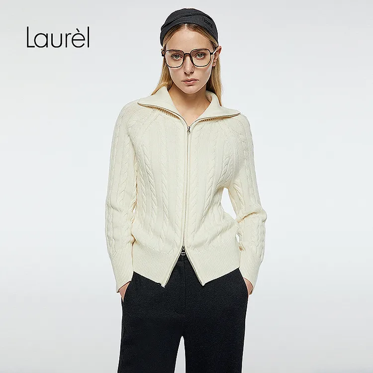 Laurel劳芮25秋新款高智感大翻领扭花毛衫女LWD363M01600