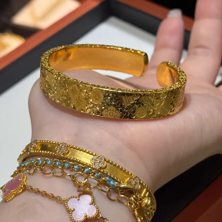 铜合金手镯 吉言碎碎冰手镯轻奢手镯古法宽版开口爆闪莲花造型