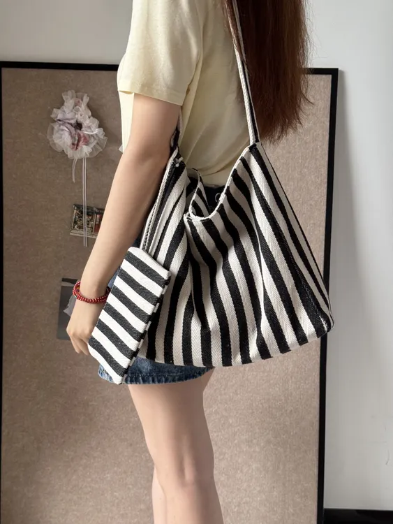 【菜芽子】2025新款韩系条纹帆布包女通勤单肩包大容量斜挎包托特包