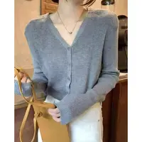玳妮【气质女主】秋季新款纯色V领针织衫线衫气质减龄款百搭洋气款