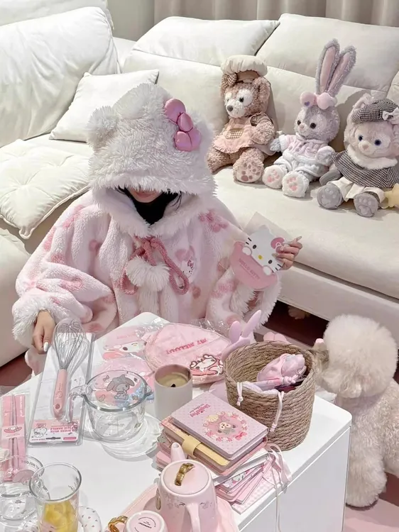 kitty猫珊瑚绒睡袍睡衣女秋冬季保暖加厚可爱甜美卡通斗篷家居服