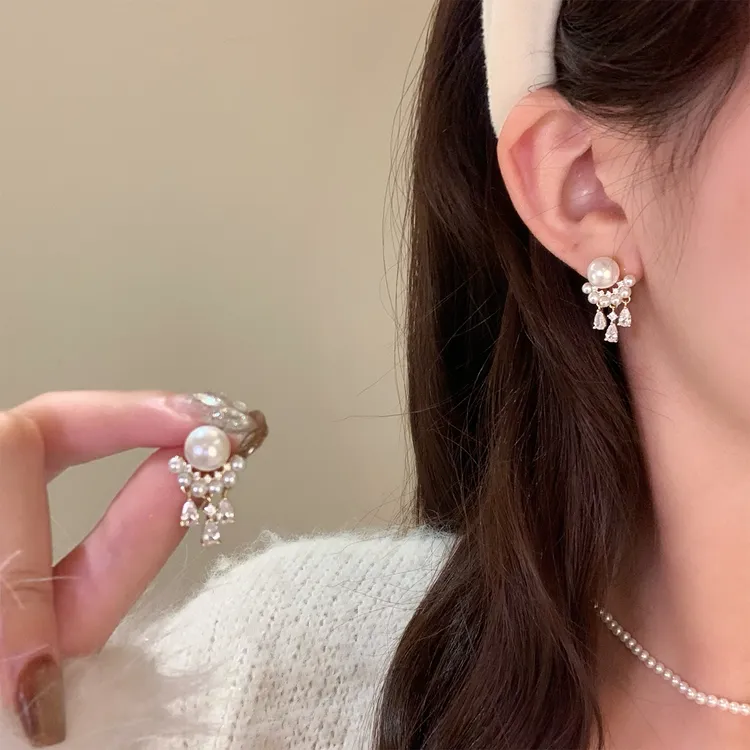 铜合金仿珍珠耳饰 闪锆水滴珠珠流苏耳环轻奢高级感耳钉气质耳饰