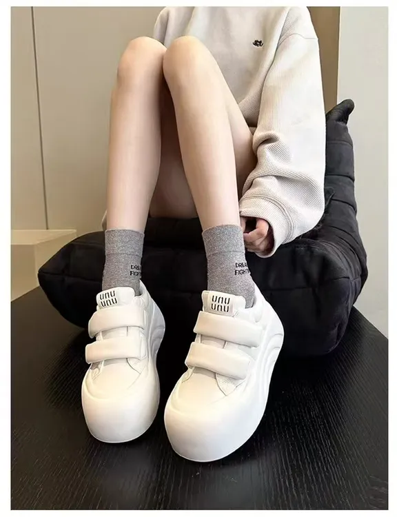 【现货秒发】露思同款‘’云朵休闲鞋‘’~小白鞋魔术贴大头丑萌面包鞋