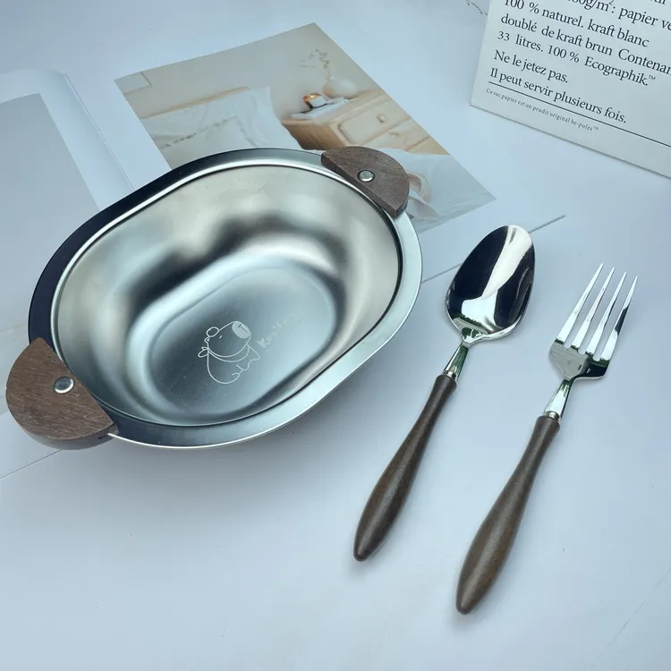 卡皮巴拉韩式不锈钢碗胡桃木双耳防摔烫沙拉碗加厚碗勺叉整套