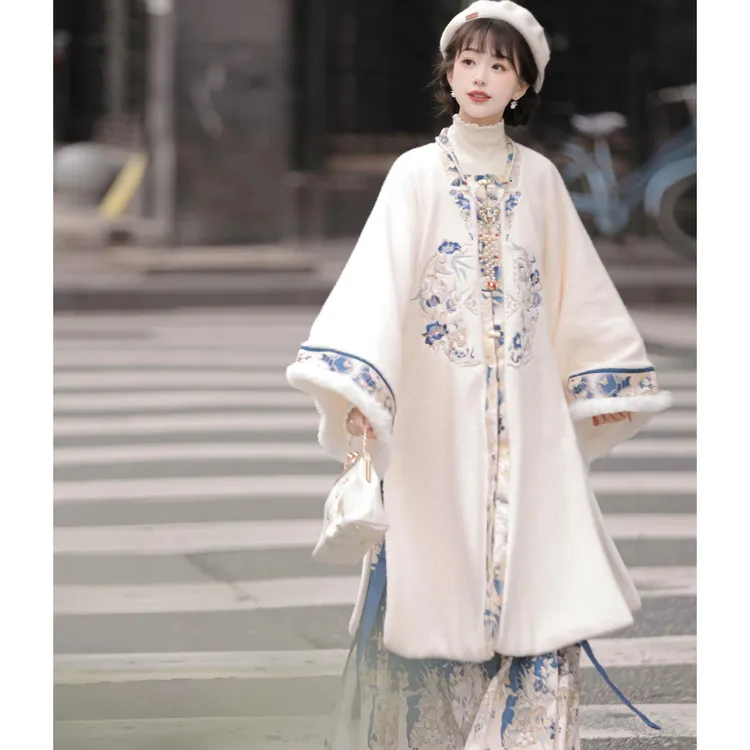 荟萃阁【绒绒】原创汉服女明制方领对襟衫马面裙加厚加绒刺绣冬款