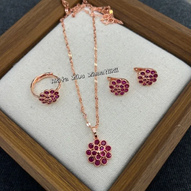 钛钢项链 新款时尚大方百搭气质个性玫瑰金色三件套 精致简约