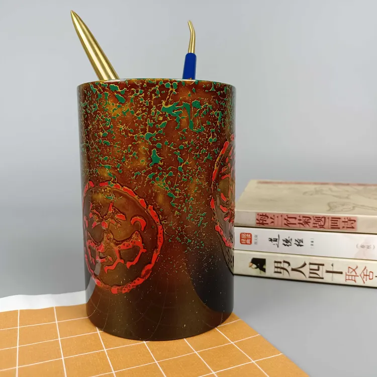 复古瓦当纹堆鼓手绘创意手工笔筒个性书桌摆件与绝佳礼物之选