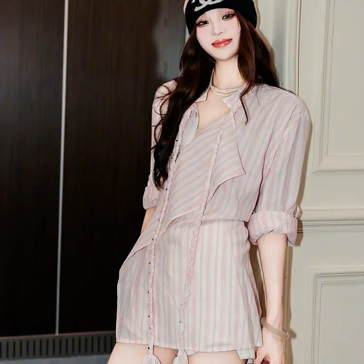 秋季欧货高级感小众不撞款上衣超好看独特漂亮减龄粉色条纹衬衫女