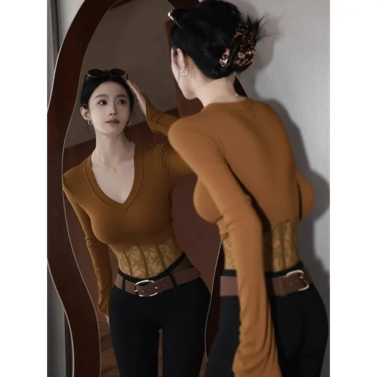 咖啡色v领微透修身T恤打底衫新款女性感辣妹风巨好看长袖上衣
