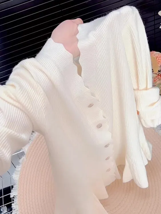 法式长袖v领单排扣纯色白色上衣女2025早秋优雅简约精致针织开衫