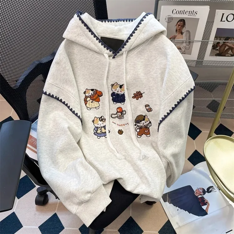 2025早秋新款洋气减龄猫咪刺绣卫衣女小众复古可爱休闲连帽上衣潮