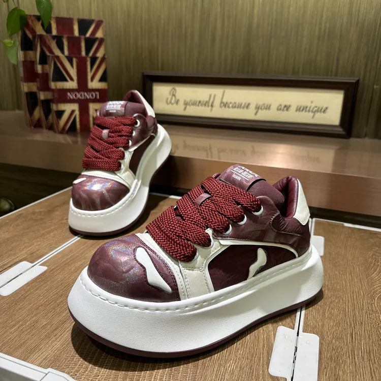 轻奢时尚百搭透气低帮男鞋休闲鞋拼色板鞋复古秋冬款百搭厚底增高