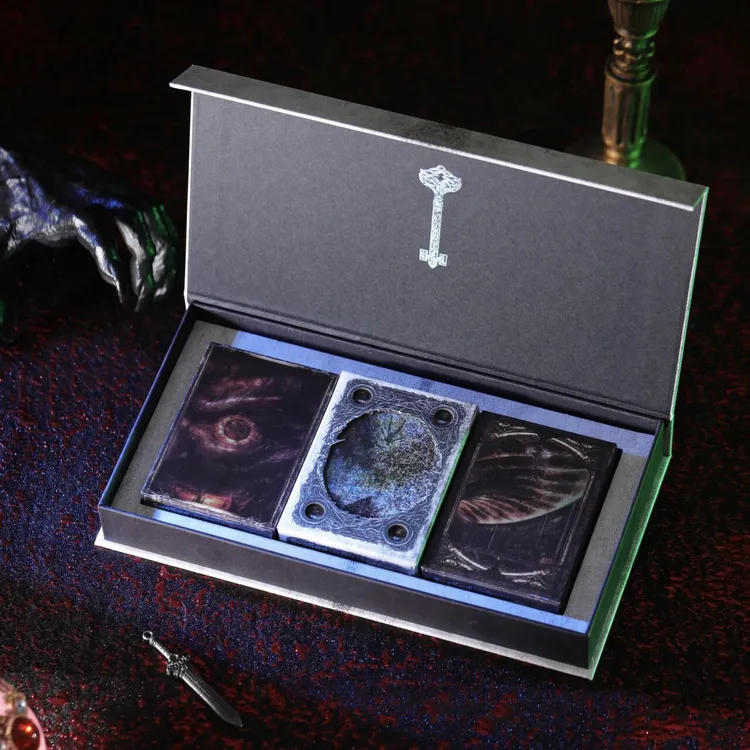 野猪校长纸牌扑克克苏鲁神话光栅工艺潮流魔术扑克牌珍藏版卡牌